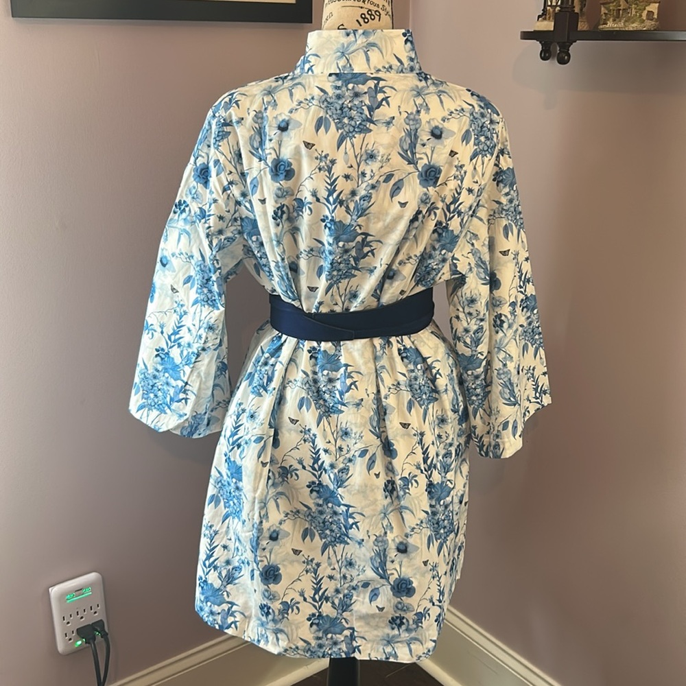 XS-Blue and White Floral Mini Dress with 3/4 Sleeves-belt not included - Picture 6 of 7